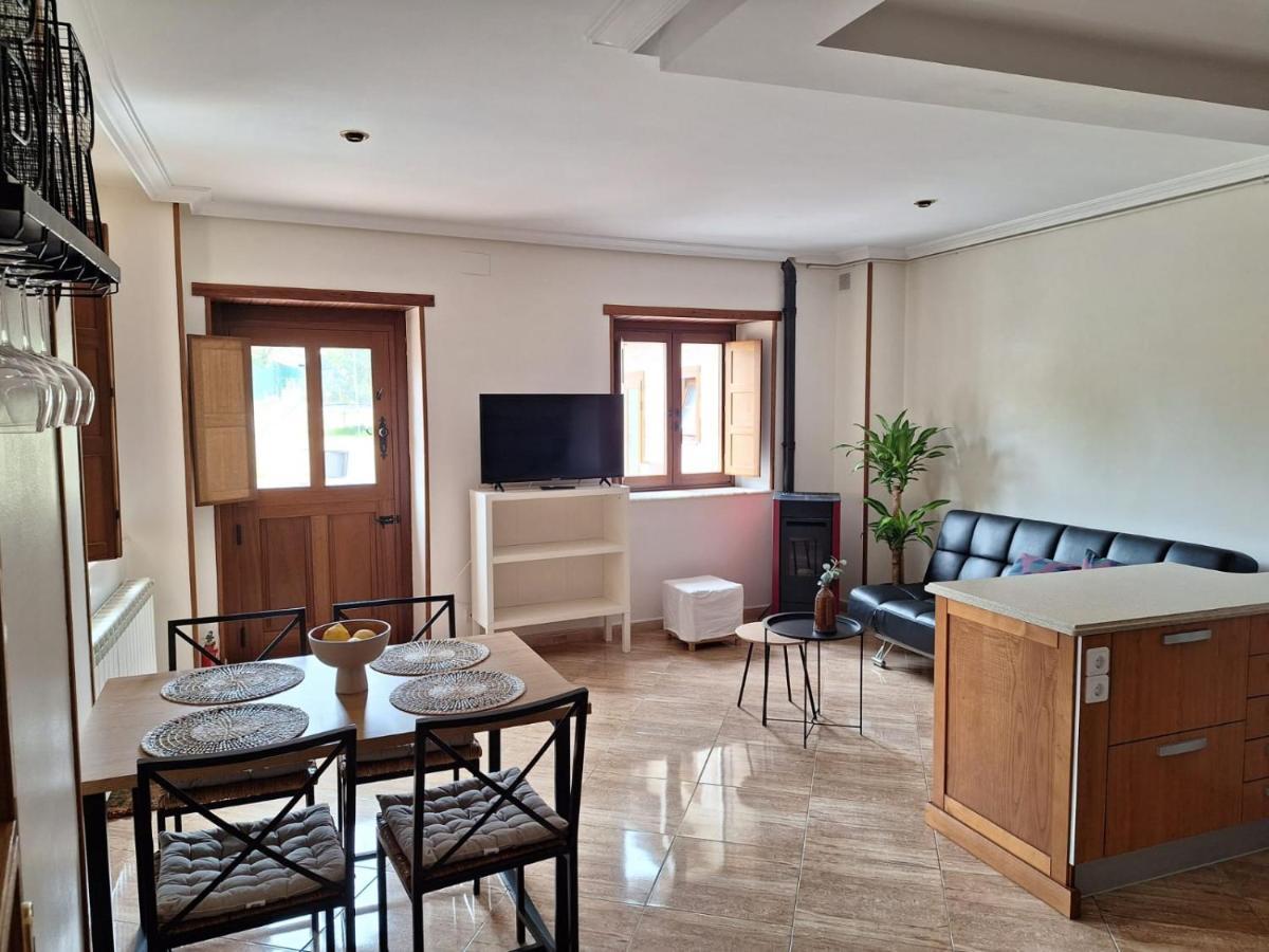La Santina Y Su Jardin Apartment Aviles Bagian luar foto